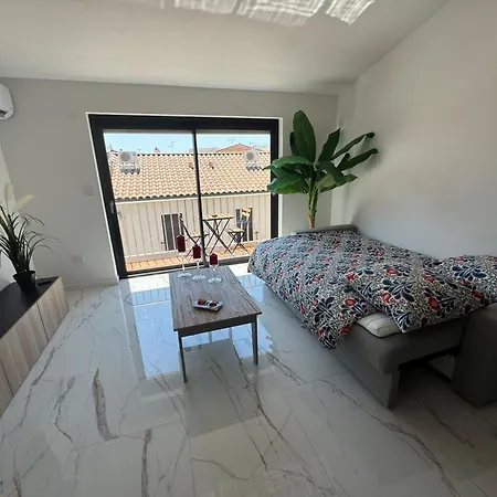 Appartement Apparemment Neuf Avec Vue Au Coeur Du Grau Du Roi *